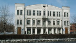 Здание на Думской