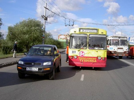 Стоим, ждем! А Ленинградский мост ремонтируют!!!