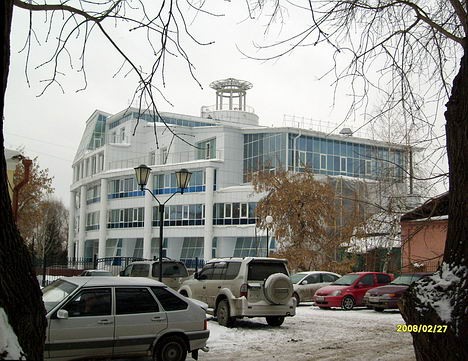 Дом у реки