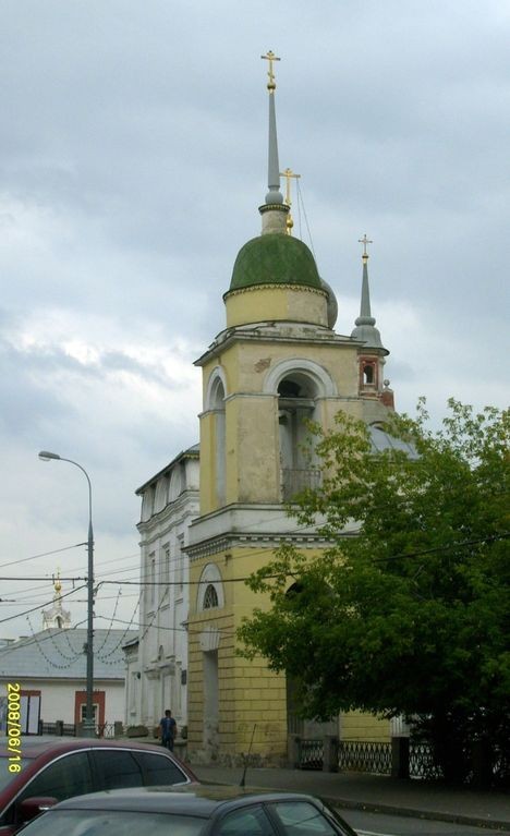 в Москве башни падают