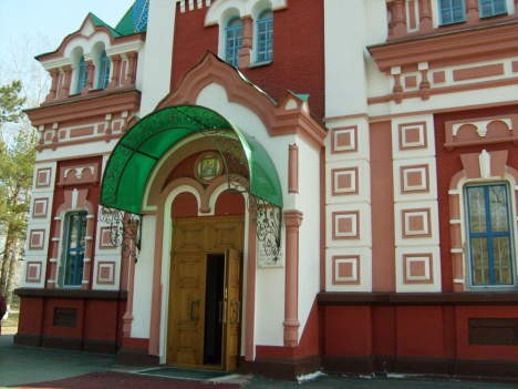 Вход в церковь