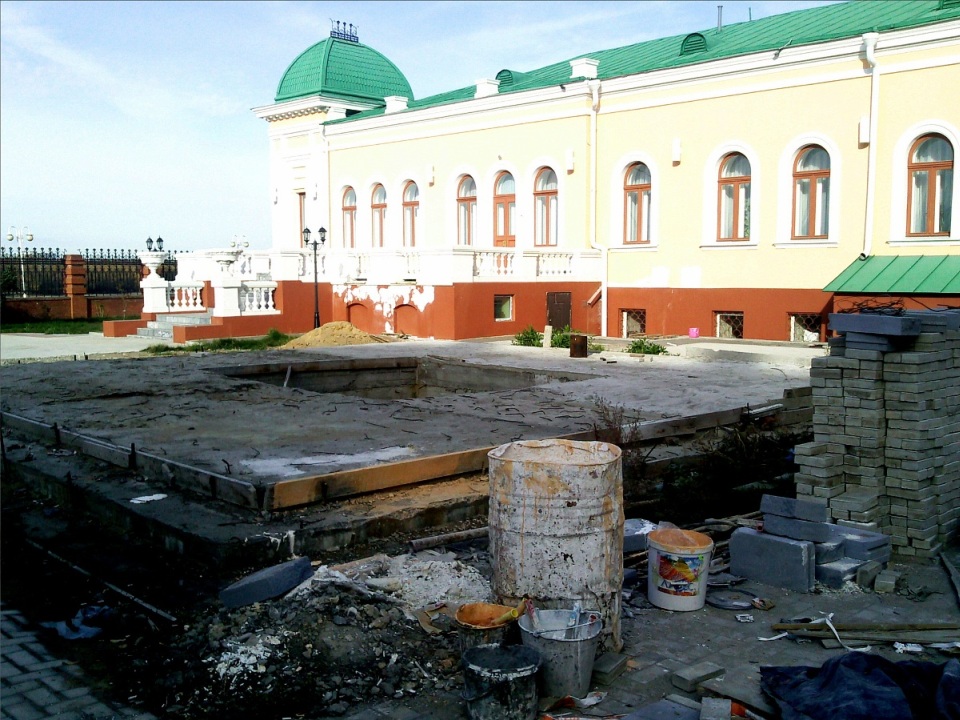 Фундамент памятника Колчаку в Омске