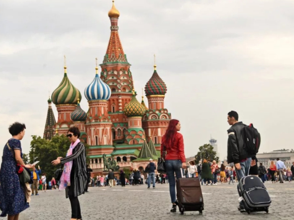 Москва и туристы