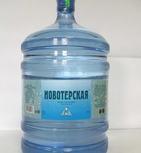 Вода "Новотерская" в большой бутылке